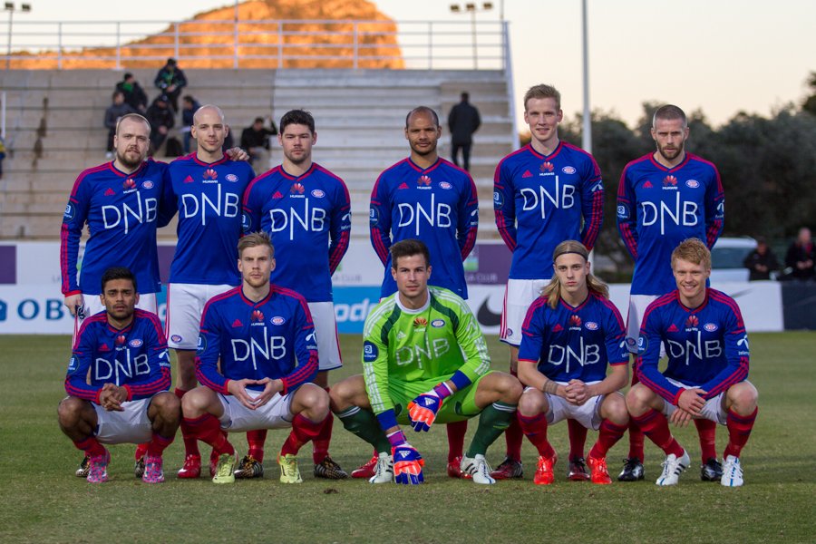 Vålerenga før kampen mot Viking på La Manga. Foto: grydis.no