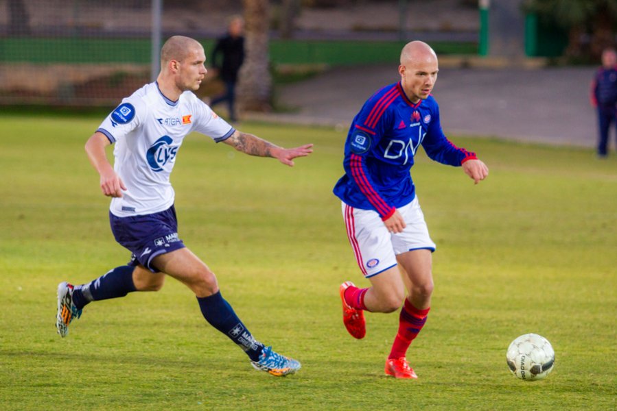 Rubén Kristiänsen hinket av banen mot Viking. Her er han tidligere i kampen. Foto: grydis.no.