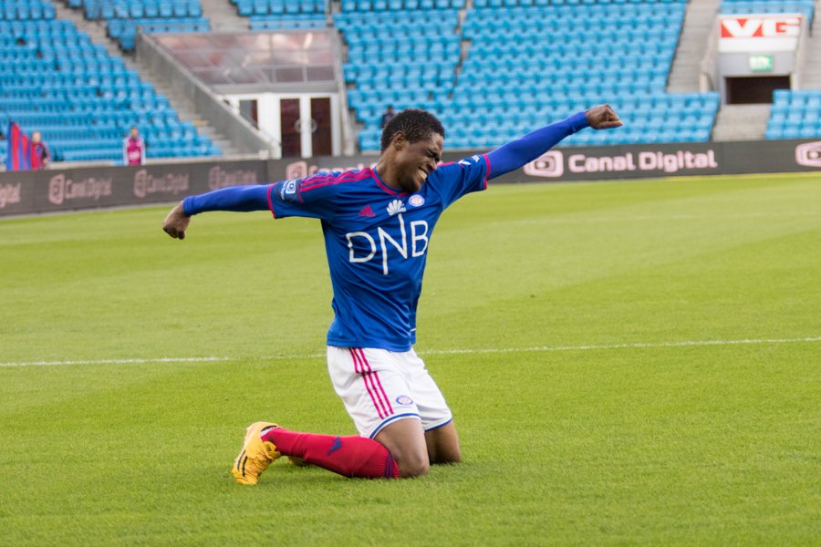 Deshorn Brown scorte to mål mot Start. Foto: grydis.no