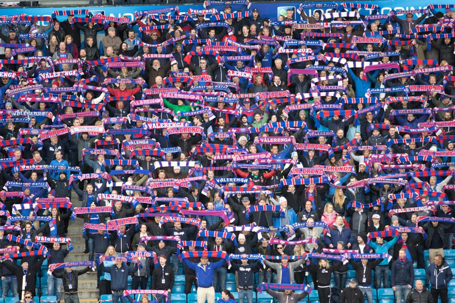 Vålerenga Kjerke før kampstart mot Strømsgodset. Foto: grydis.no