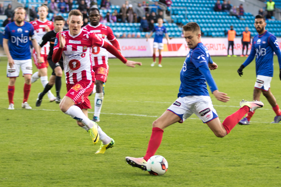 Rasmus Lindkvist fastsetter sluttresultatet til 4-0. Foto: Grydis.no