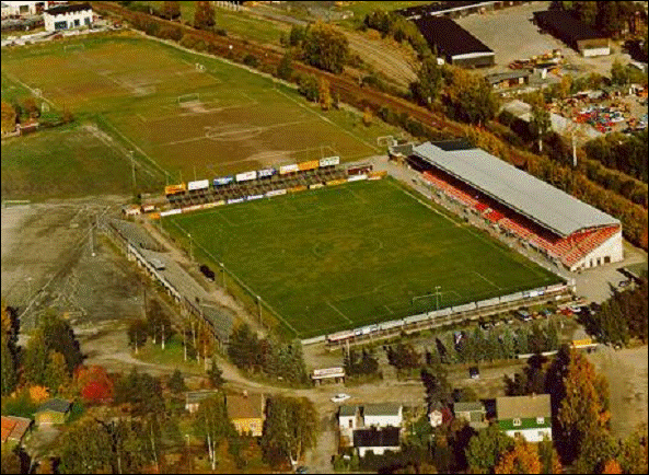 Åråsen Stadion, 1990. Foto: lskhistorikk.com