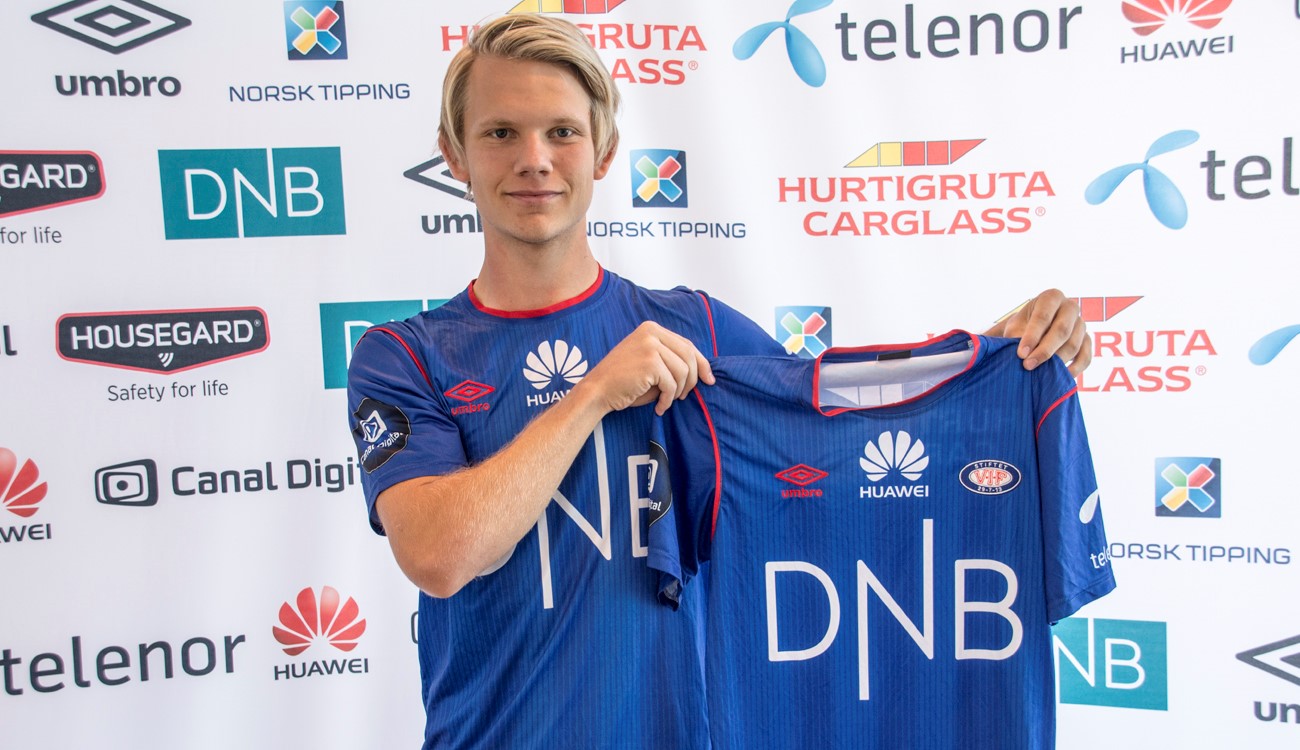 Thomas Elsebutangen er på plass. Foto: vif-fotball.no